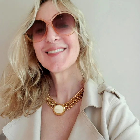 Rare! Chunky Vintage Monet Chain Link Choker with Ivory Center Stone